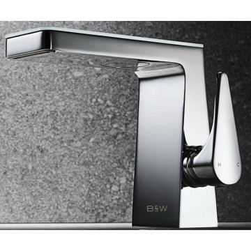 Смеситель для раковины Black&White U7323 хром